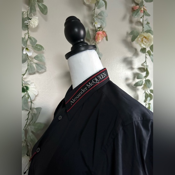 Alexander McQueen
button-down fitted shirt - Picture 11 of 16